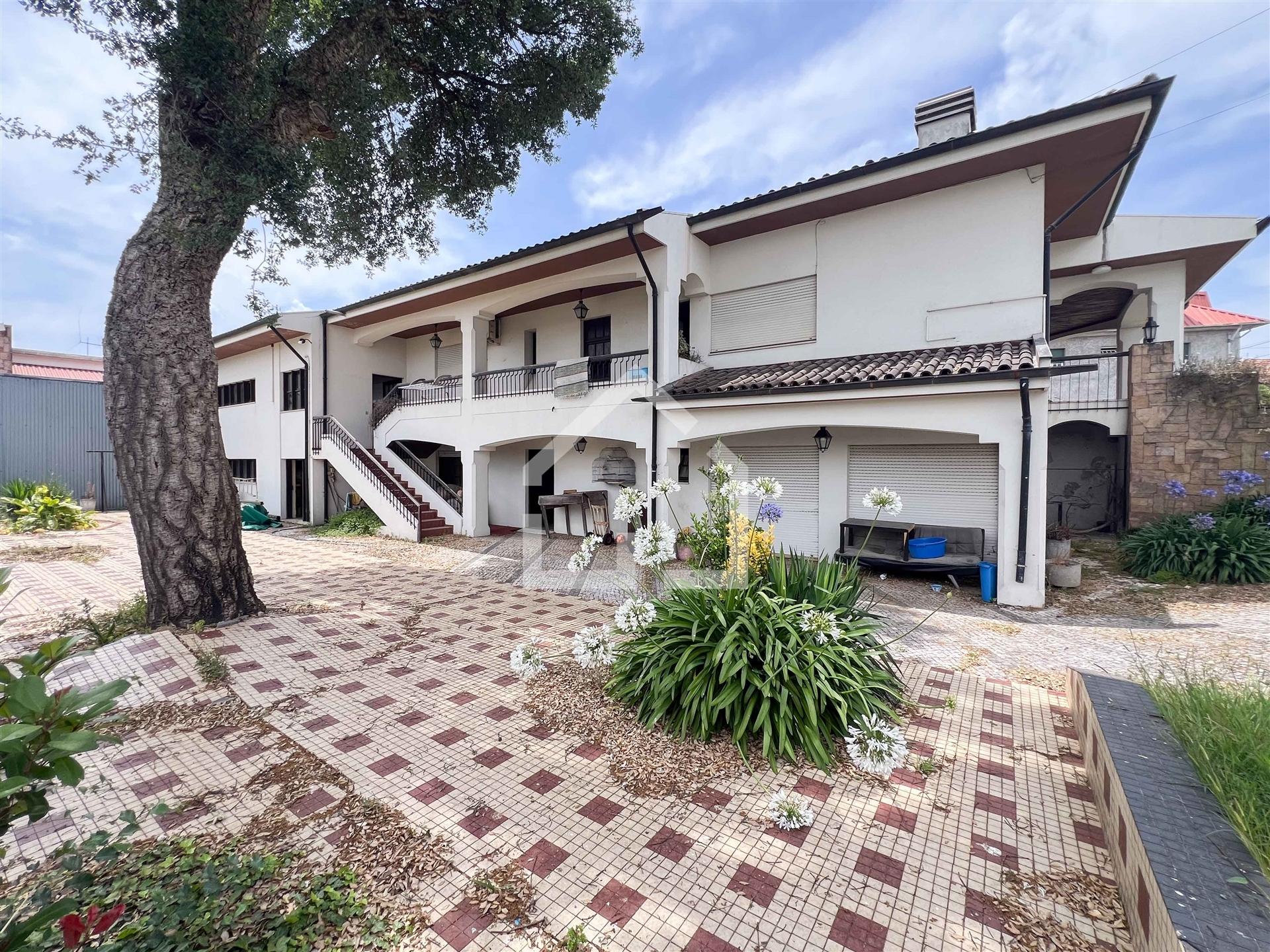Moradia T3+1 com Jardim &#124; Terreno de 1080m² &#124; St Maria de Lamas