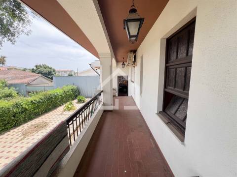 Moradia T3+1 com Jardim | Terreno de 1080m² | St Maria de Lamas