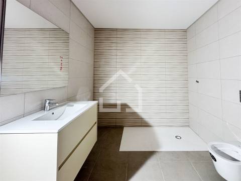 Moradia T3 NOVA - Lobão