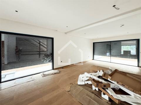 Moradia T3 NOVA - Lobão