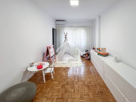 T3 com Terraço - Milheirós de Poiares