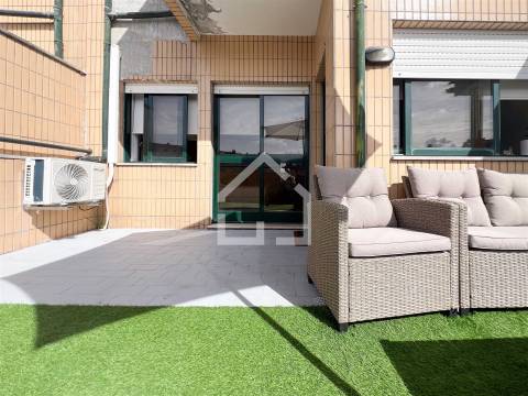T3 com Terraço - Milheirós de Poiares