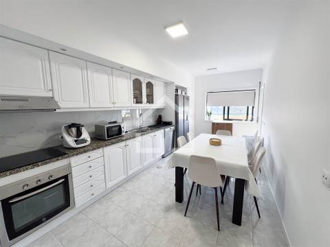 T3 com Terraço - Milheirós de Poiares