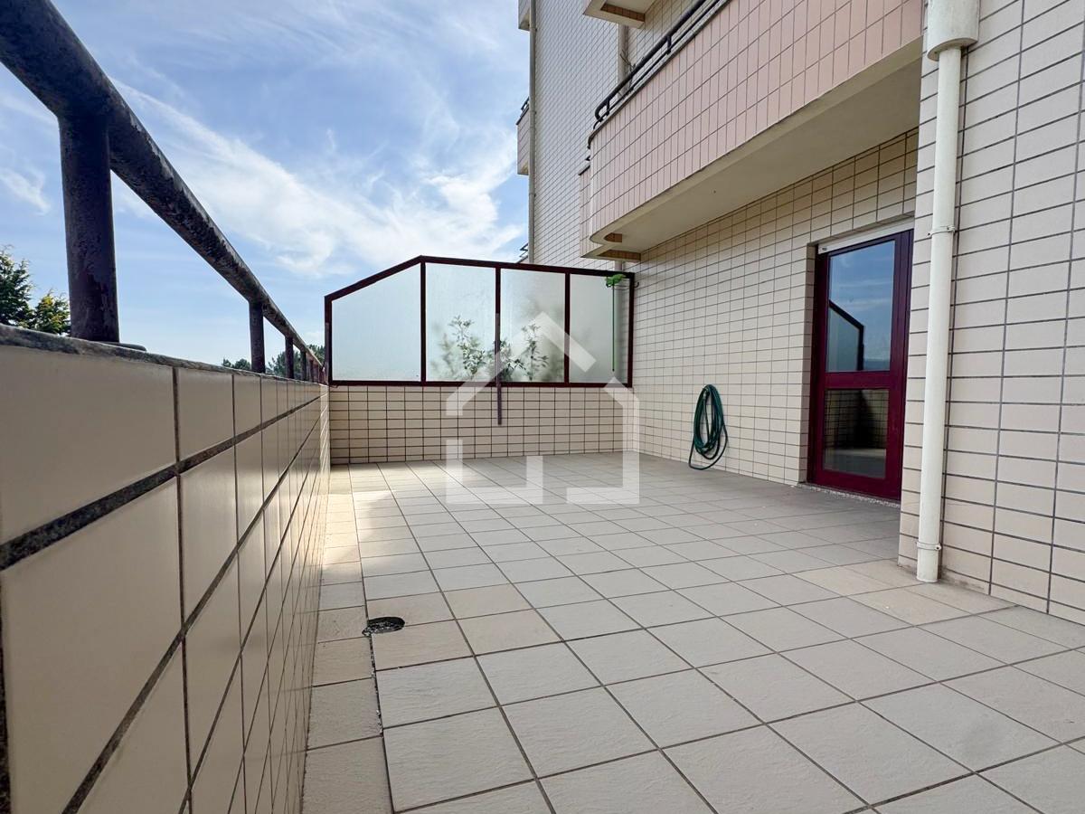 Apartamento T4 com Terraço - São João da Madeira