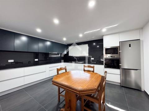 Moradia T4 - Lourosa