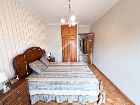 T3 com Terraço, em pleno centro Sta. M. Feira!