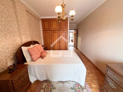 T3 com Terraço, em pleno centro Sta. M. Feira!