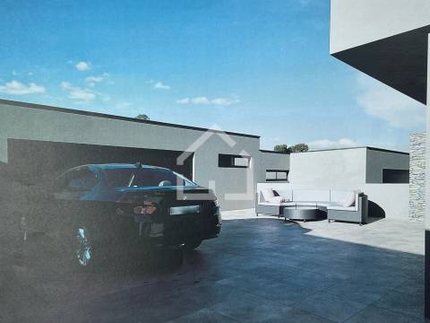 Moradia T3 - Paços de Brandão