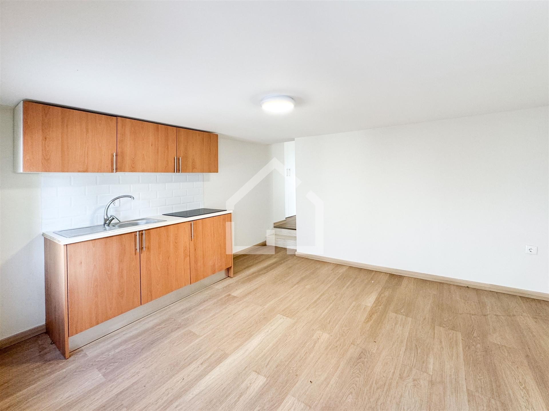 Moradia (T3 + T1) - Palmaz