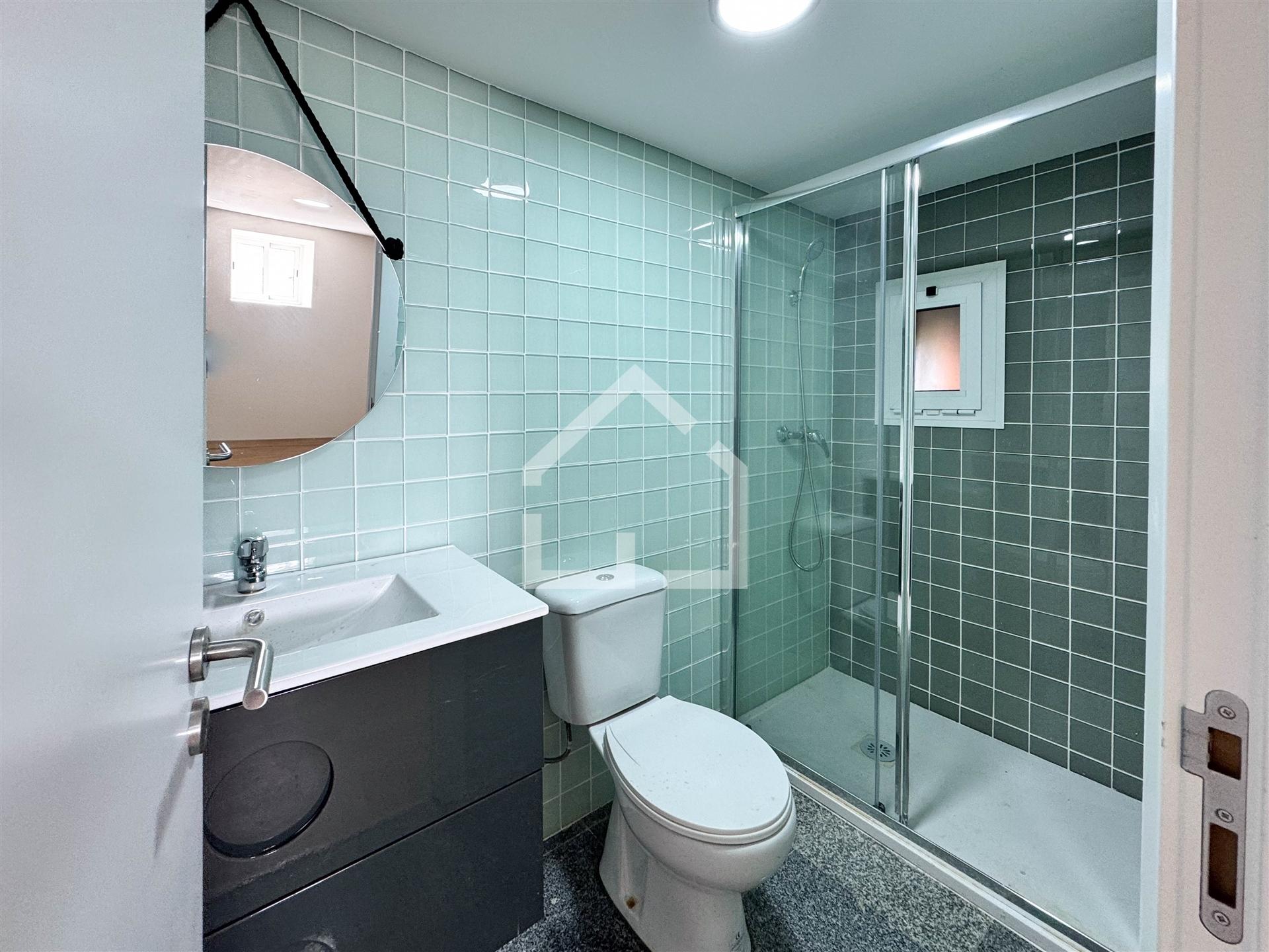 Moradia (T3 + T1) - Palmaz