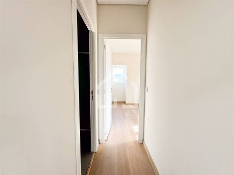 Moradia (T3 + T1) - Palmaz