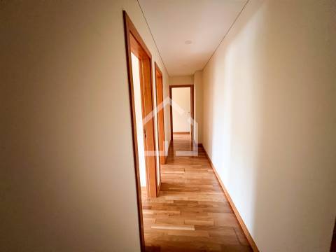 Apartamento T3 Venda em Canedo, Vale e Vila Maior,Santa Maria da Feira
