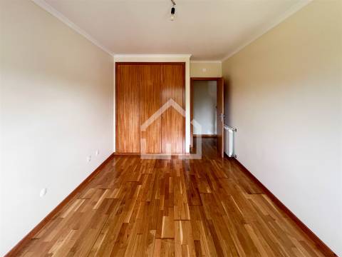 Apartamento T3 Venda em Canedo, Vale e Vila Maior,Santa Maria da Feira