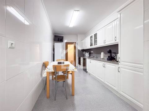 T3 com Piscina - Fiães