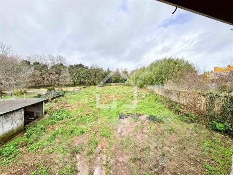 Moradia T3 RENOVADA - 2.860m2 de Terreno