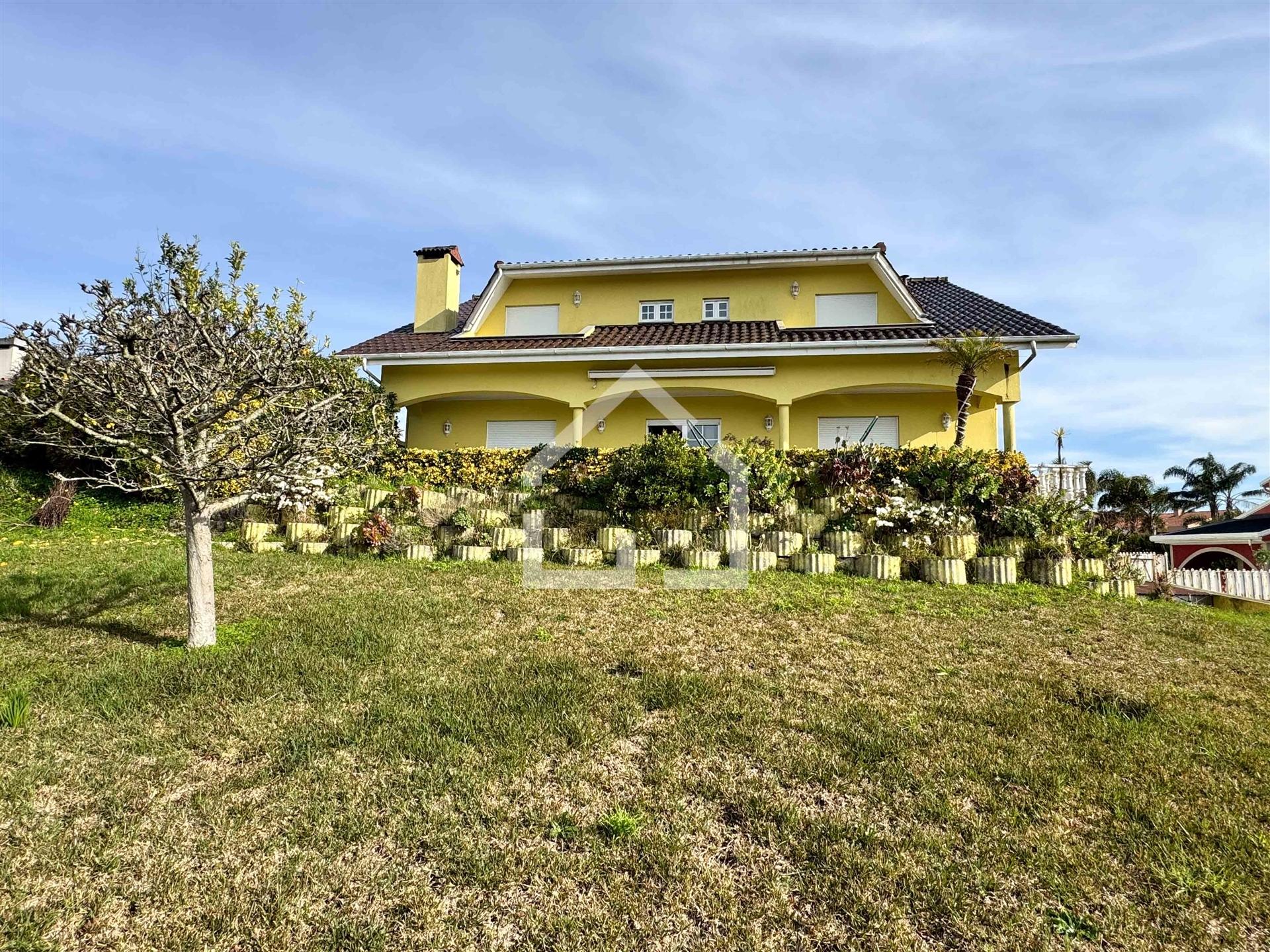 Moradia T5 - São João de Ver