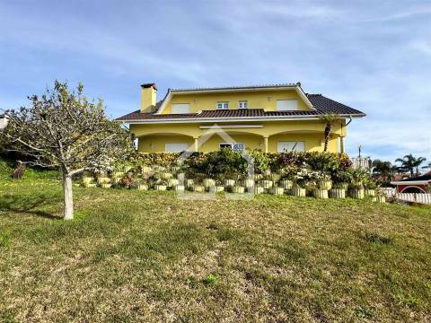 Moradia T5 - São João de Ver