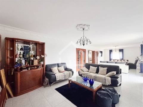 Moradia T5 - São João de Ver