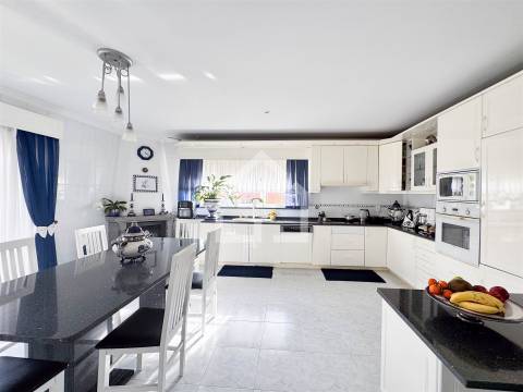 Moradia T5 - São João de Ver