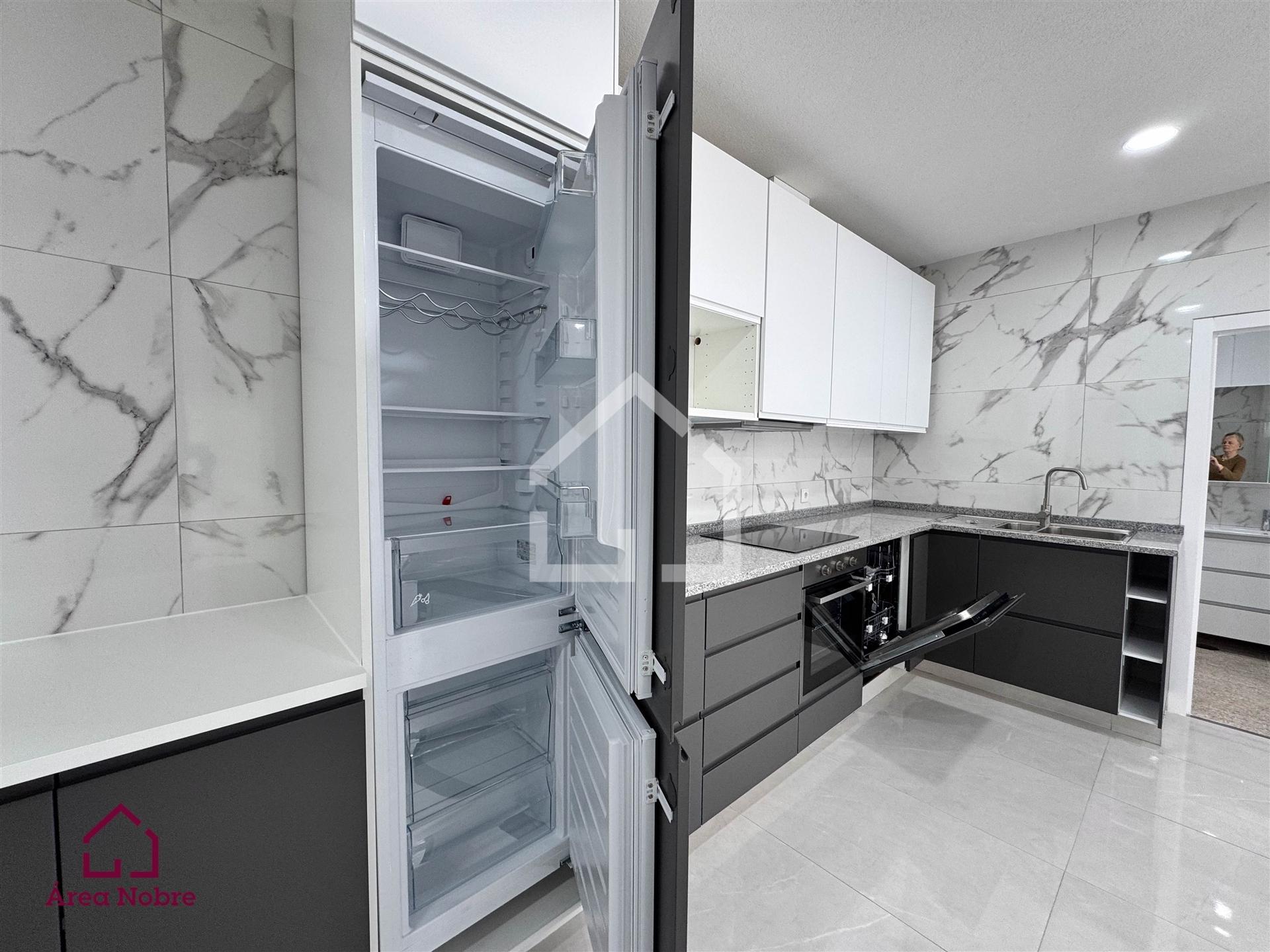 Apartamento T2+1 Arrendamento em Paços de Brandão,Santa Maria da Feira