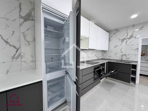 Apartamento T2+1 Arrendamento em Paços de Brandão,Santa Maria da Feira