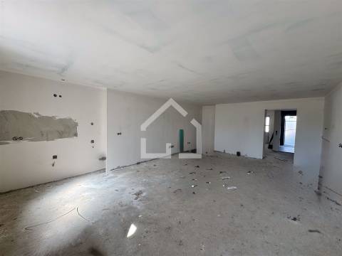 Andar Moradia T3 - Lobão