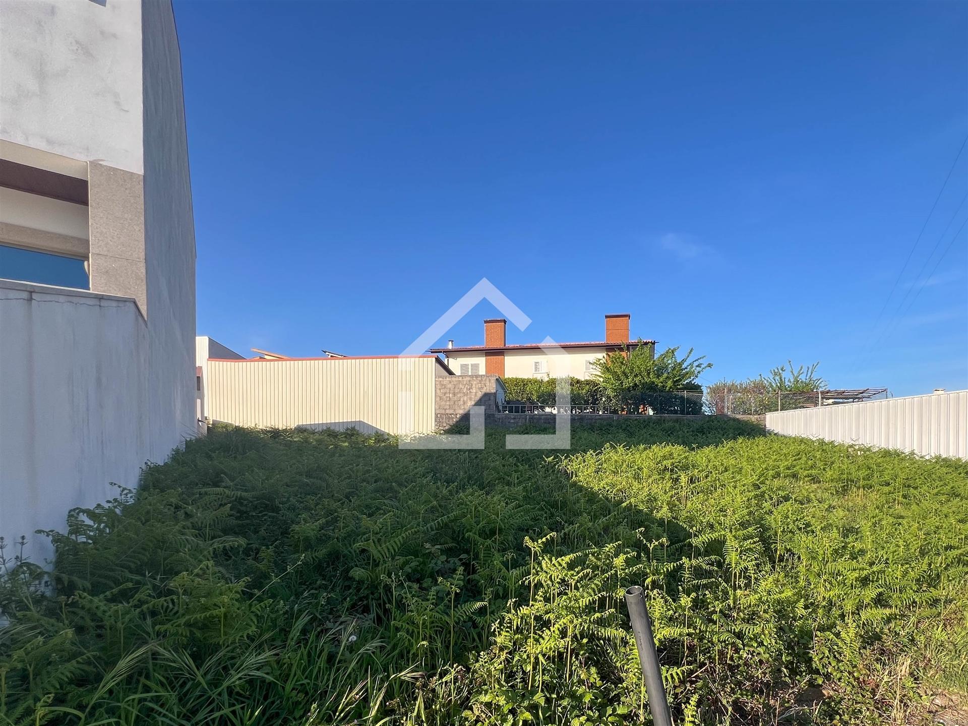 Terreno - Vila Nova de Cucujães