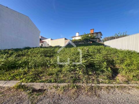 Terreno - Vila Nova de Cucujães