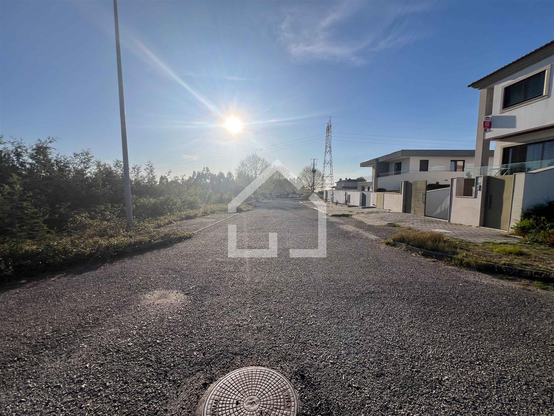 Terreno - Vila Nova de Cucujães