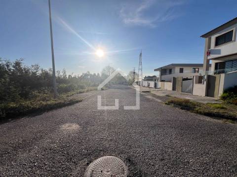 Terreno - Vila Nova de Cucujães