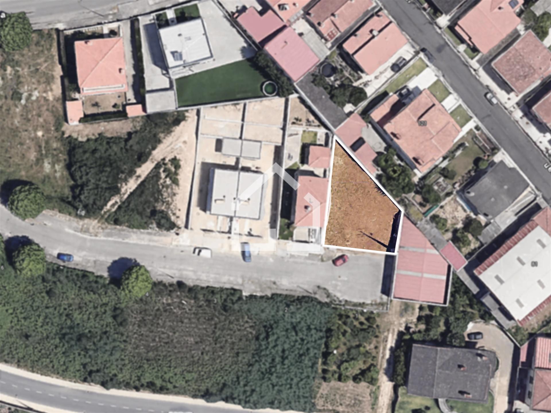 Terreno - Vila Nova de Cucujães