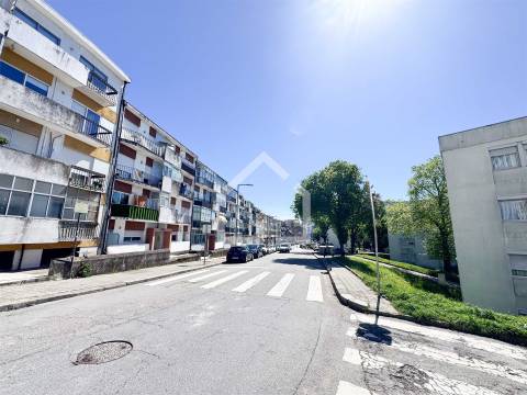 Arrumos / Habitações - Porto - Investimento