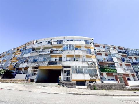 Arrumos / Habitações - Porto - Investimento