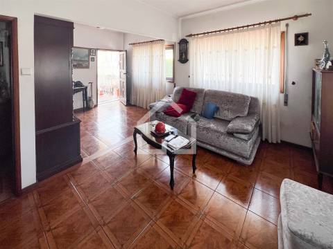 Moradia Bi-familiar - São Félix da Marinha