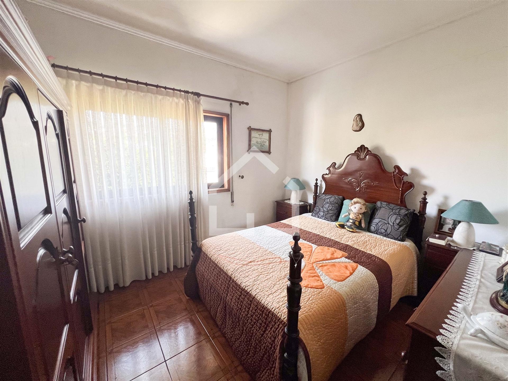 Moradia Bi-familiar - São Félix da Marinha