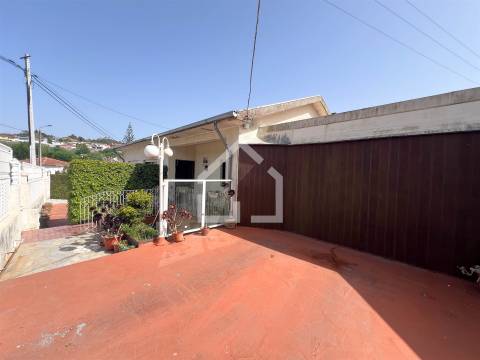 Moradia Bi-familiar - São Félix da Marinha