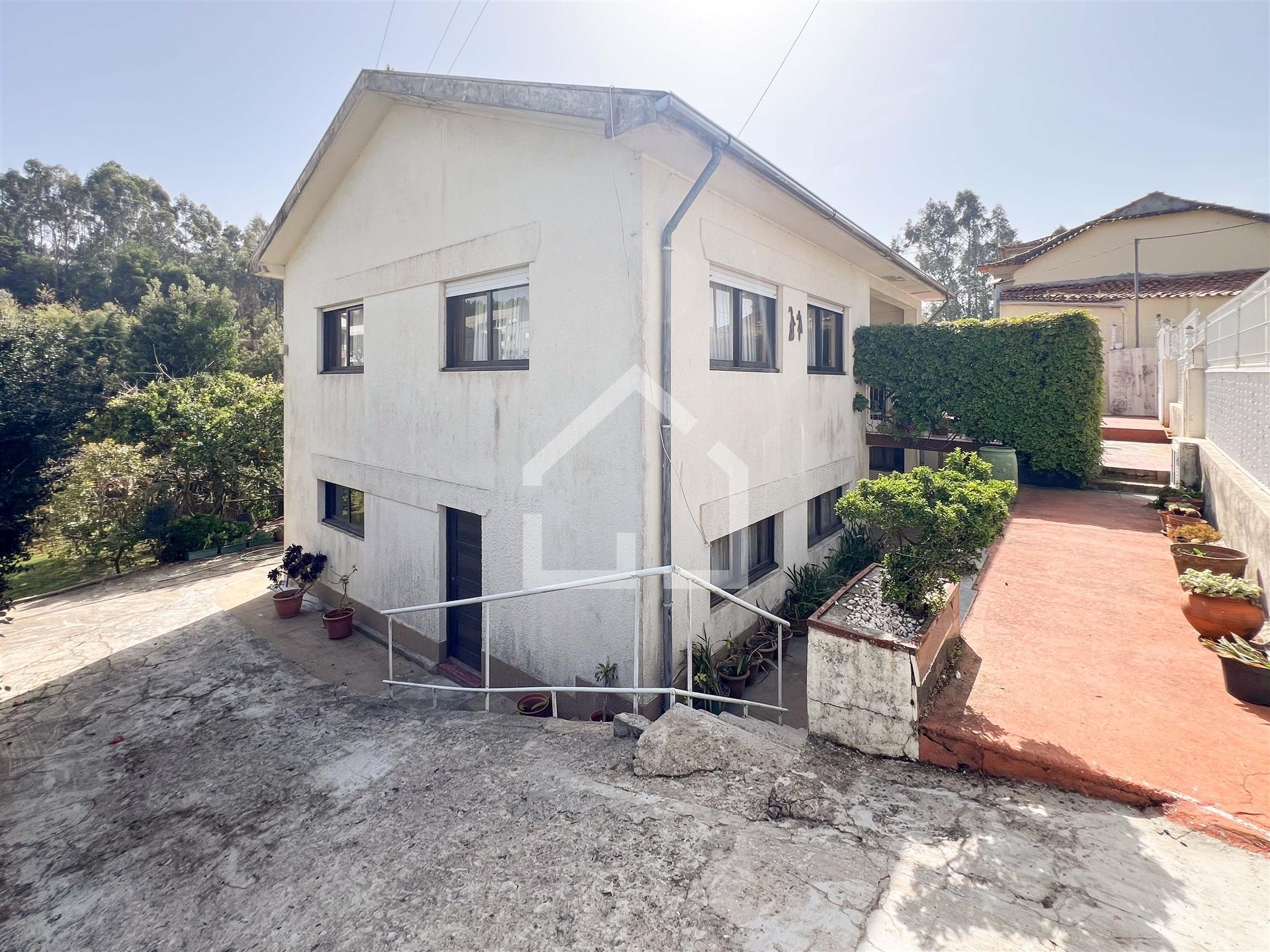 Moradia Bi-familiar - São Félix da Marinha