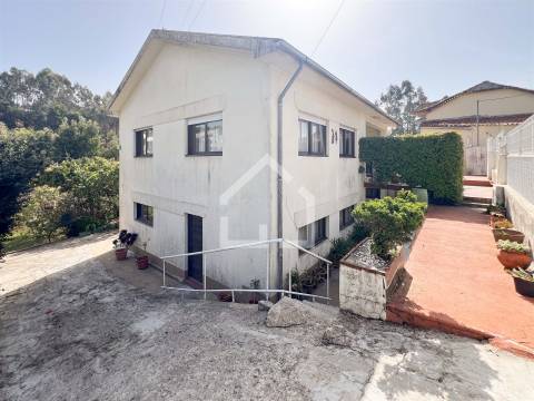 Moradia Bi-familiar - São Félix da Marinha