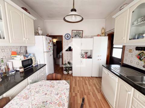 Moradia Bi-familiar - São Félix da Marinha