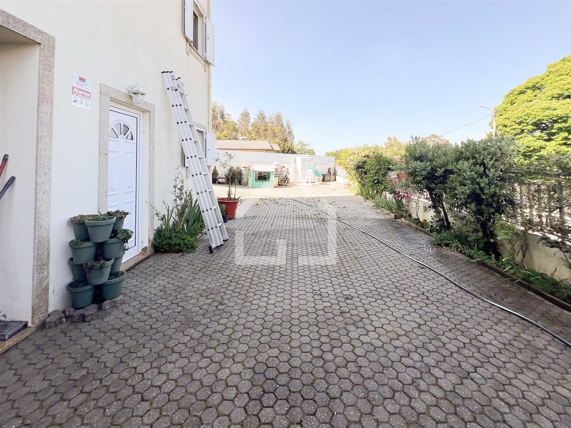 Moradia T3 - São João de Ver