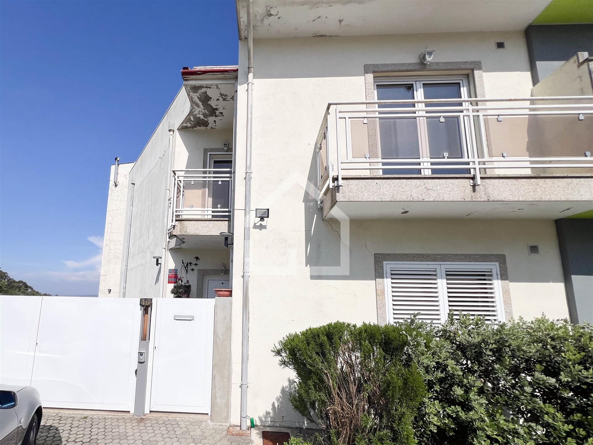 Moradia T3 - São João de Ver