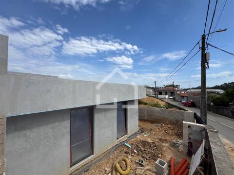 Moradia T3 Térrea - São João de Ver