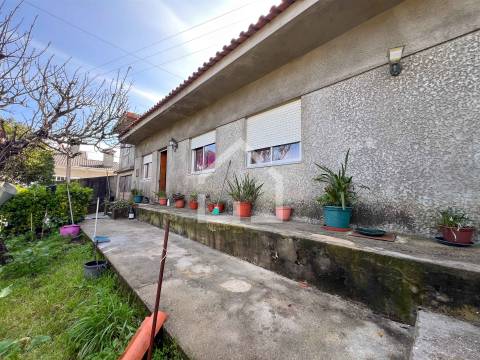 Moradia T2 Térrea - Guisande