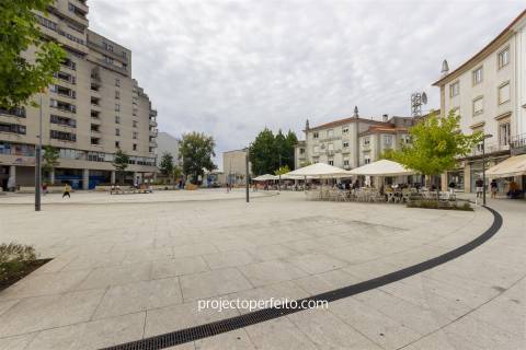 Prédio para venda com projecto aprovado no centro de São João da Madeira