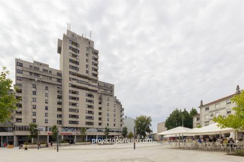 Prédio para venda com projecto aprovado no centro de São João da Madeira