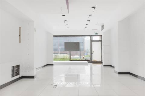 Loja  Arrendamento em Espinho,Espinho