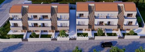 Moradia T3 de 3 frentes com elevador e garagem fechada