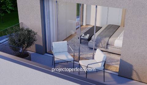 Moradia T3 de 3 frentes com elevador e garagem fechada