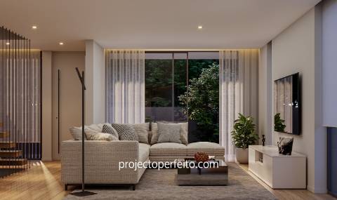 Moradia T3 de 3 frentes com elevador e garagem fechada