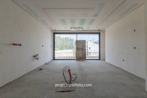 Moradia Geminada T3 Venda em São Félix da Marinha,Vila Nova de Gaia